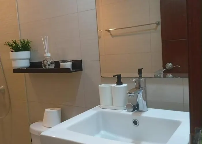 Apartment Viceroy Condo, Mckinley Hill , Near Venice Mall
